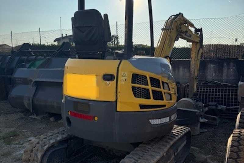 OmecoHub - Immagine NEW HOLLAND E30.2R